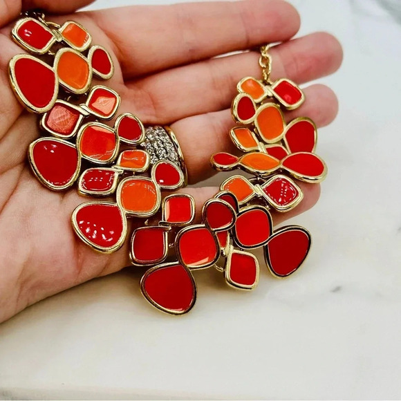 Cookie Lee Signed Necklace Coral and Red Goldtone Adjustable 16” 28” Sta… - Picture 6 of 9